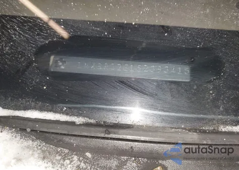 2005 Toyota Corolla Le из США, поврежденный, VIN 1NXBR32E15Z393415